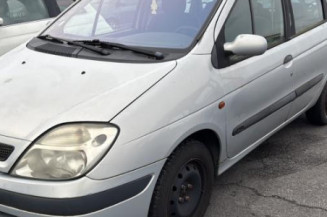 Feu arriere stop central RENAULT SCENIC 1