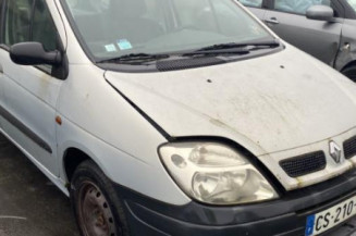 Feu arriere stop central RENAULT SCENIC 1