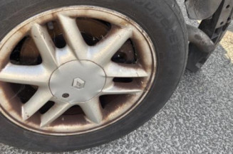 Feu arriere stop central RENAULT SCENIC 1