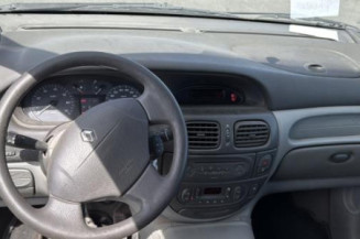 Custode arriere droit RENAULT SCENIC 1