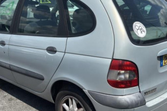 Feu arriere stop central RENAULT SCENIC 1