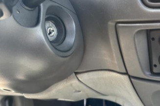 Feu arriere stop central RENAULT SCENIC 1