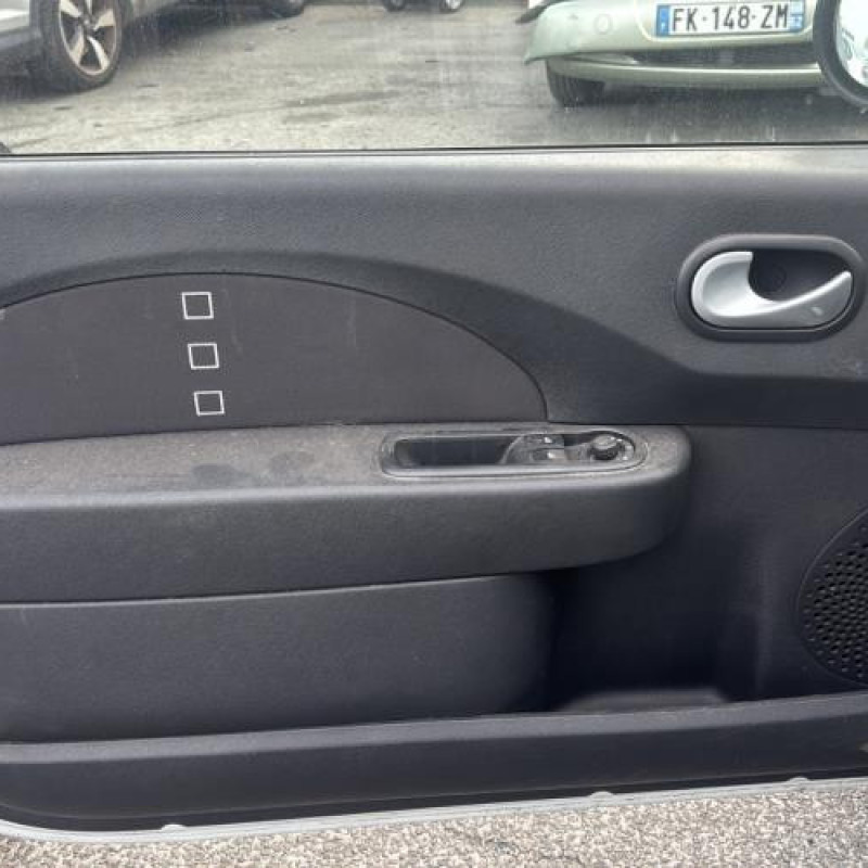 Feu arriere principal gauche (feux) RENAULT TWINGO 2 Photo n°9