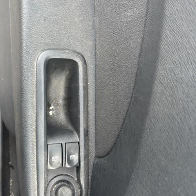 Feu arriere principal gauche (feux) RENAULT TWINGO 2 Photo n°10