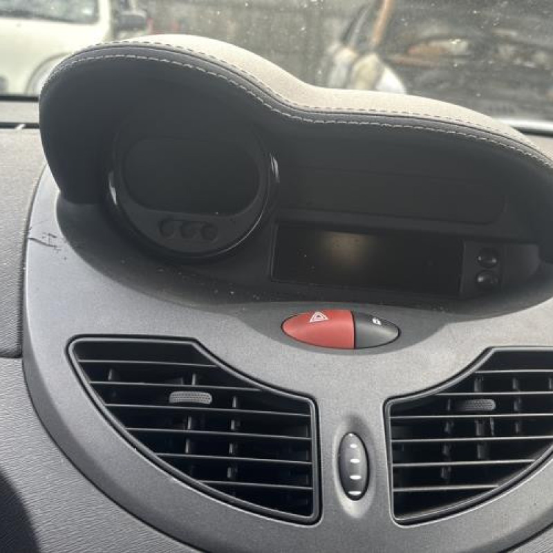 Feu arriere principal gauche (feux) RENAULT TWINGO 2 Photo n°15