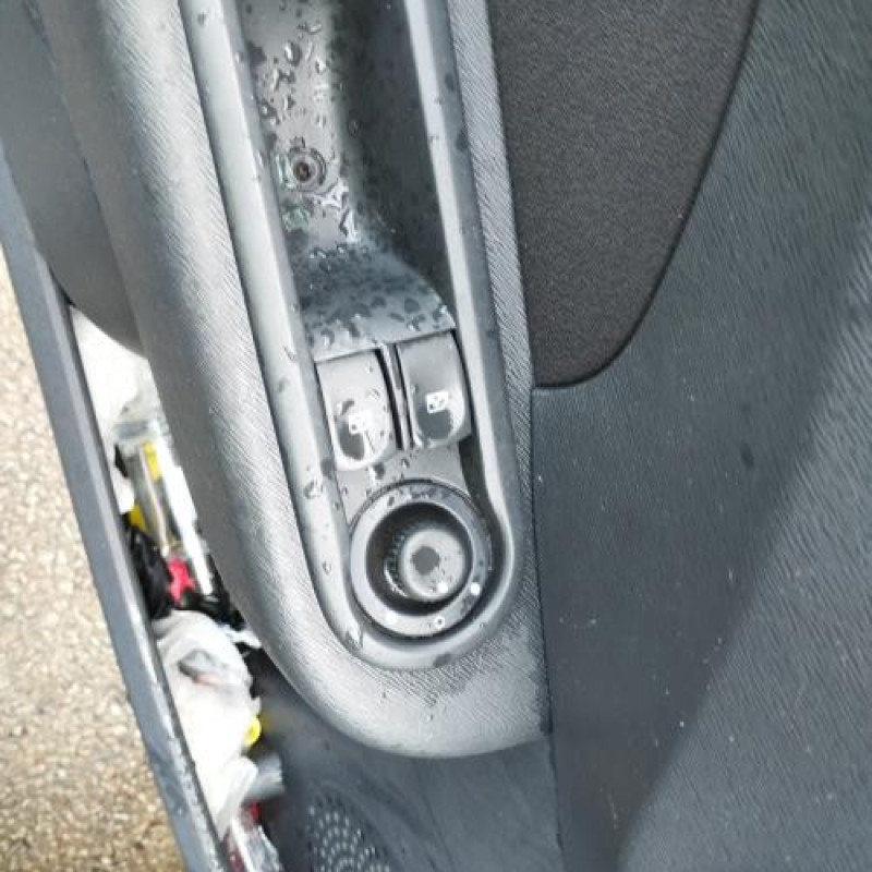 Feu arriere principal gauche (feux) RENAULT TWINGO 2 Photo n°9