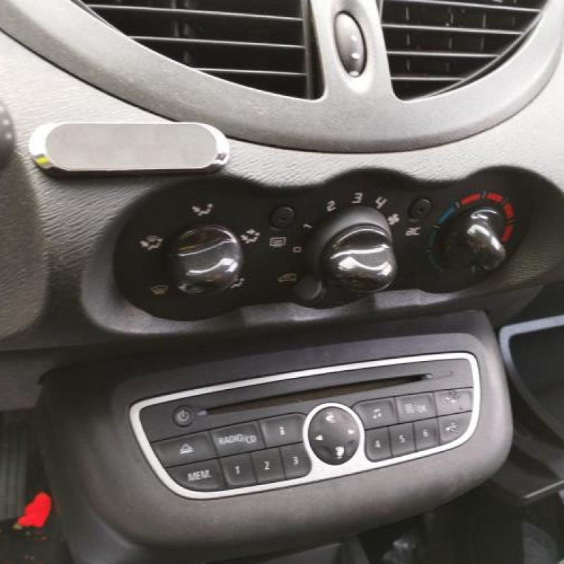 Feu arriere principal gauche (feux) RENAULT TWINGO 2 Photo n°15