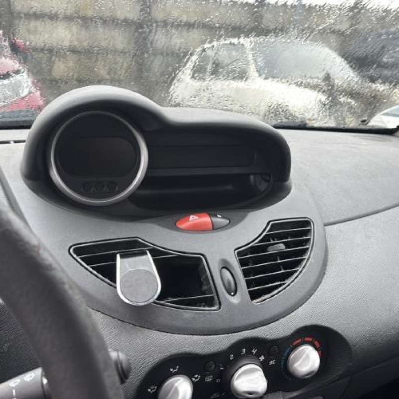 Feu arriere principal droit (feux) RENAULT TWINGO 2 Photo n°15