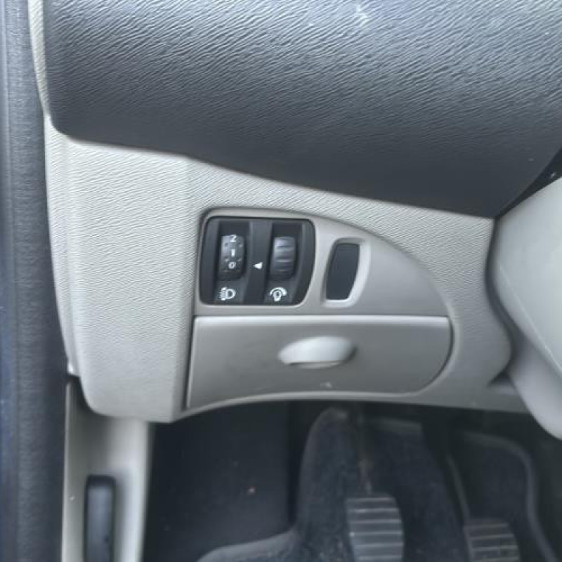 Feu arriere principal droit (feux) RENAULT TWINGO 2 Photo n°14