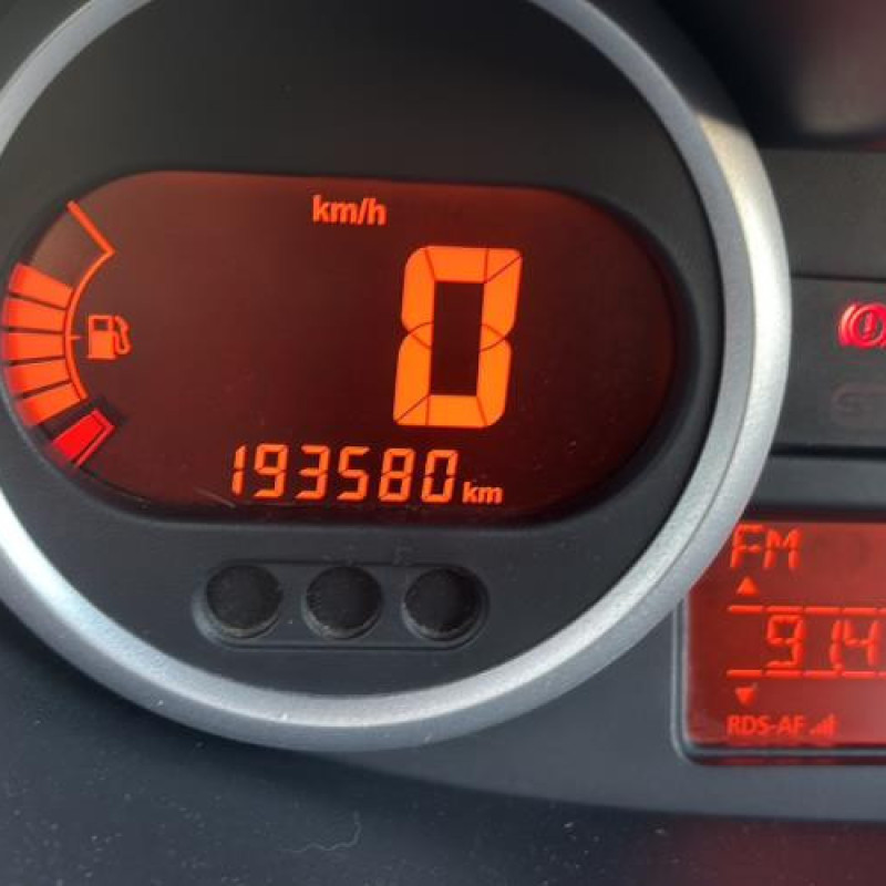 Feu arriere principal gauche (feux) RENAULT TWINGO 2 Photo n°19