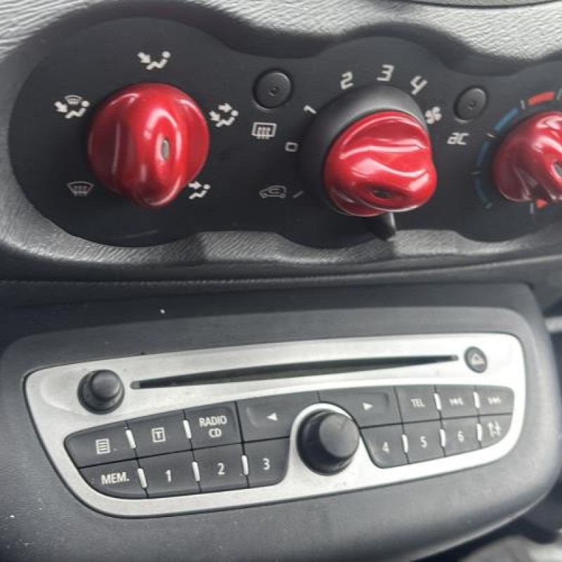 Feu arriere principal gauche (feux) RENAULT TWINGO 2 Photo n°20