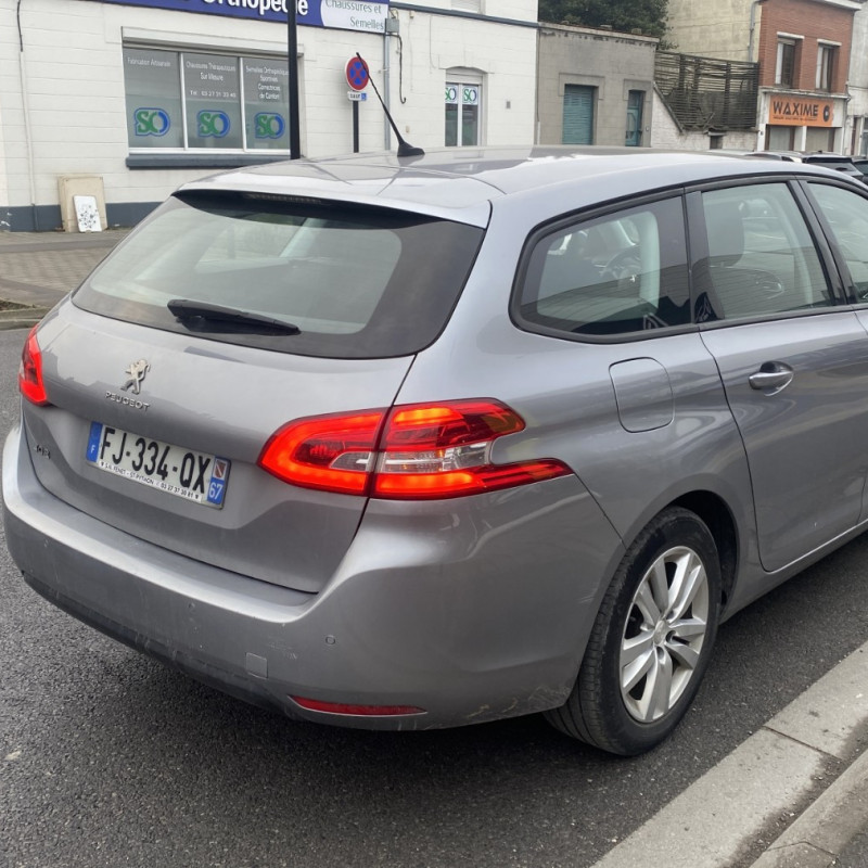 PEUGEOT 308 2 SW PHASE 2 BREAK 1.5 BLUE HDI - 16V TURBO Photo n°4