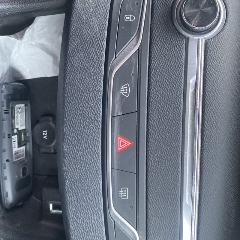 PEUGEOT 308 2 SW PHASE 2 BREAK 1.5 BLUE HDI - 16V TURBO Photo n°9