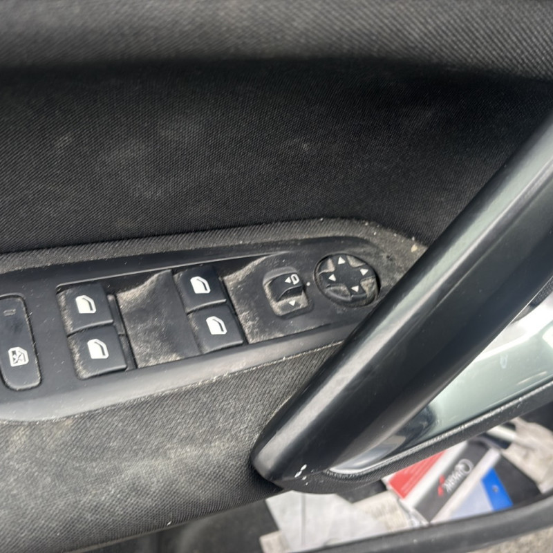 PEUGEOT 308 2 SW PHASE 2 BREAK 1.5 BLUE HDI - 16V TURBO Photo n°18