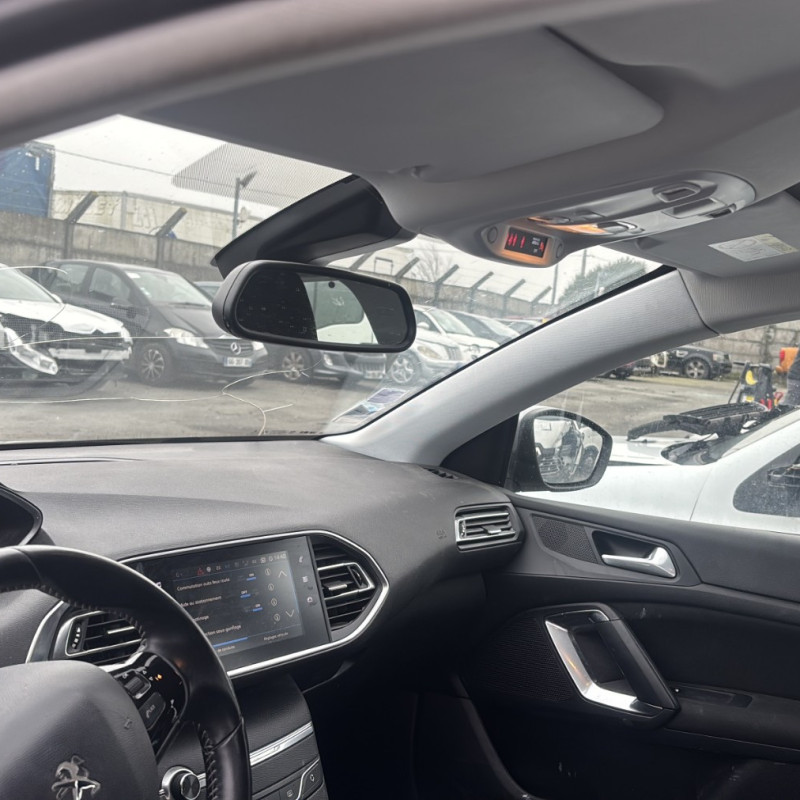 PEUGEOT 308 2 SW PHASE 2 BREAK 1.5 BLUE HDI - 16V TURBO Photo n°21