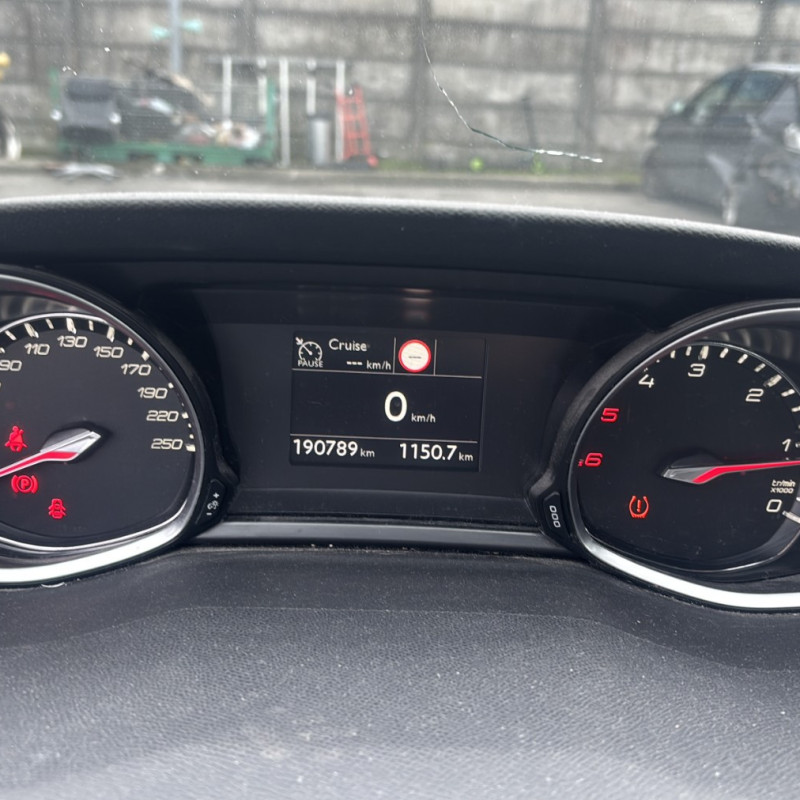 PEUGEOT 308 2 SW PHASE 2 BREAK 1.5 BLUE HDI - 16V TURBO Photo n°23