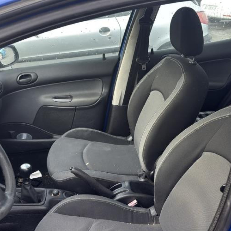 Moteur PEUGEOT 206 Photo n°15