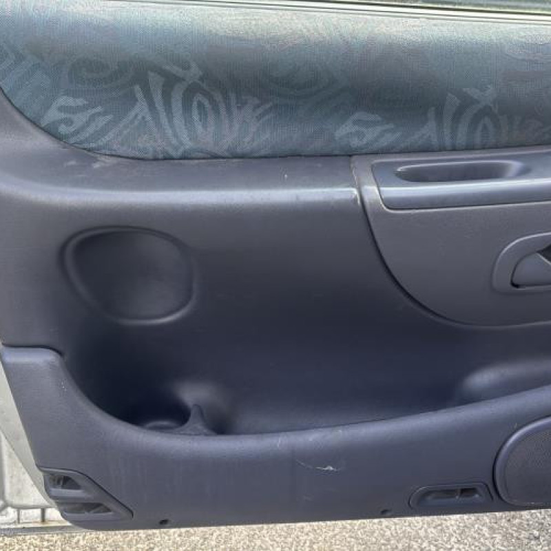 Feu arriere principal droit (feux) RENAULT GRAND ESPACE 3 Photo n°15