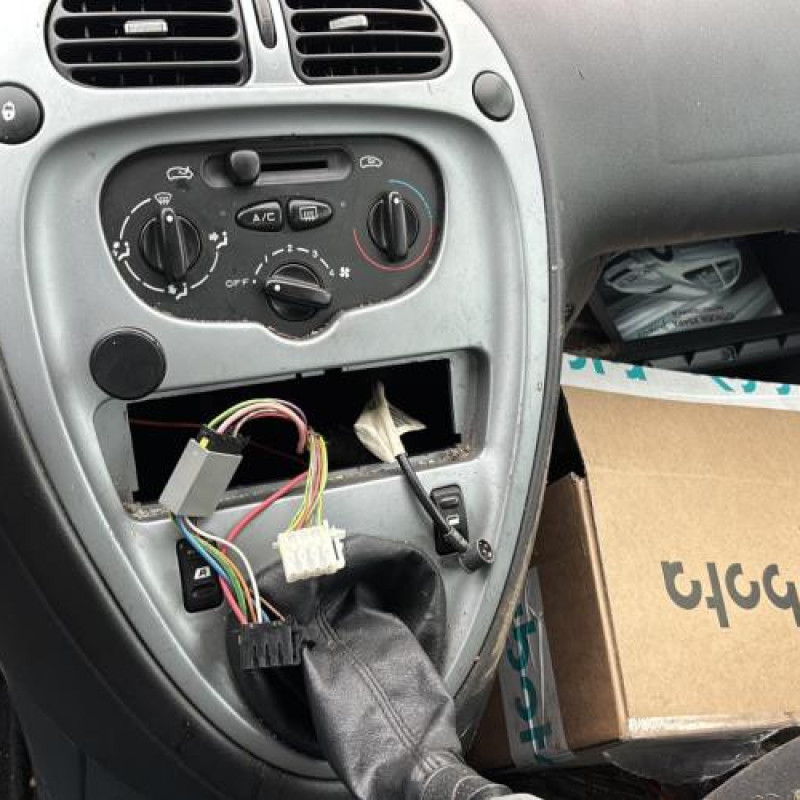 Moteur essuie glace arriere CITROEN XSARA PICASSO Photo n°19