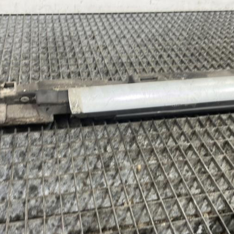 Bas de caisse droit DACIA SANDERO 1 Photo n°2