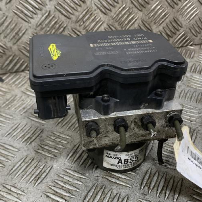 Bloc ABS (freins anti-blocage) HYUNDAI I 10 1 Photo n°1