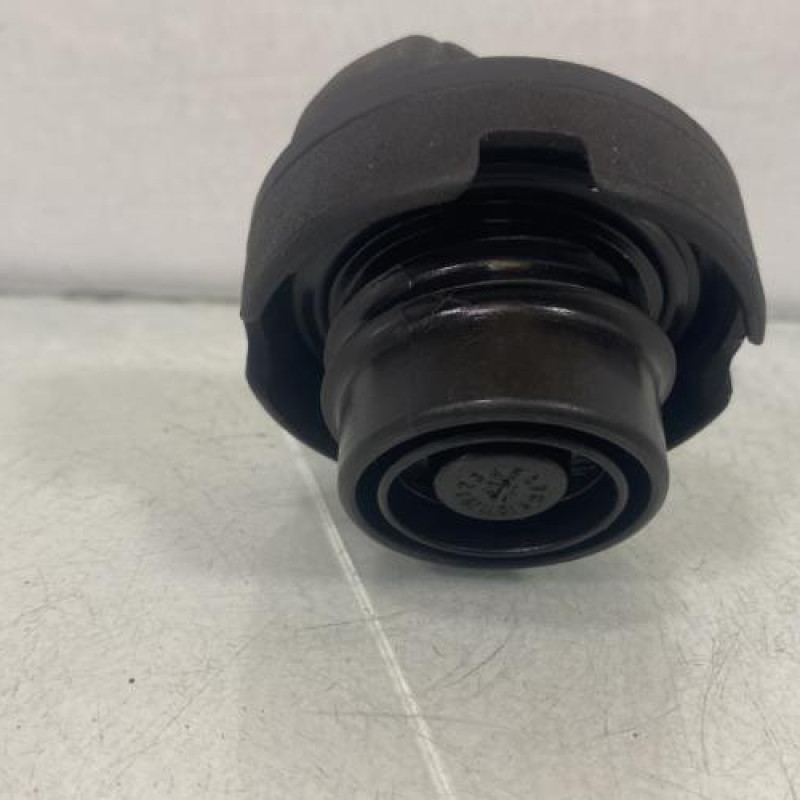 Bouchon de carburant VOLKSWAGEN POLO 5 Photo n°3