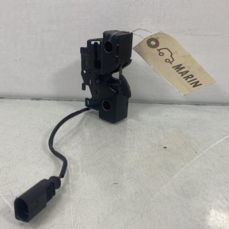 Fermeture de capot VOLKSWAGEN POLO 5 Photo n°1