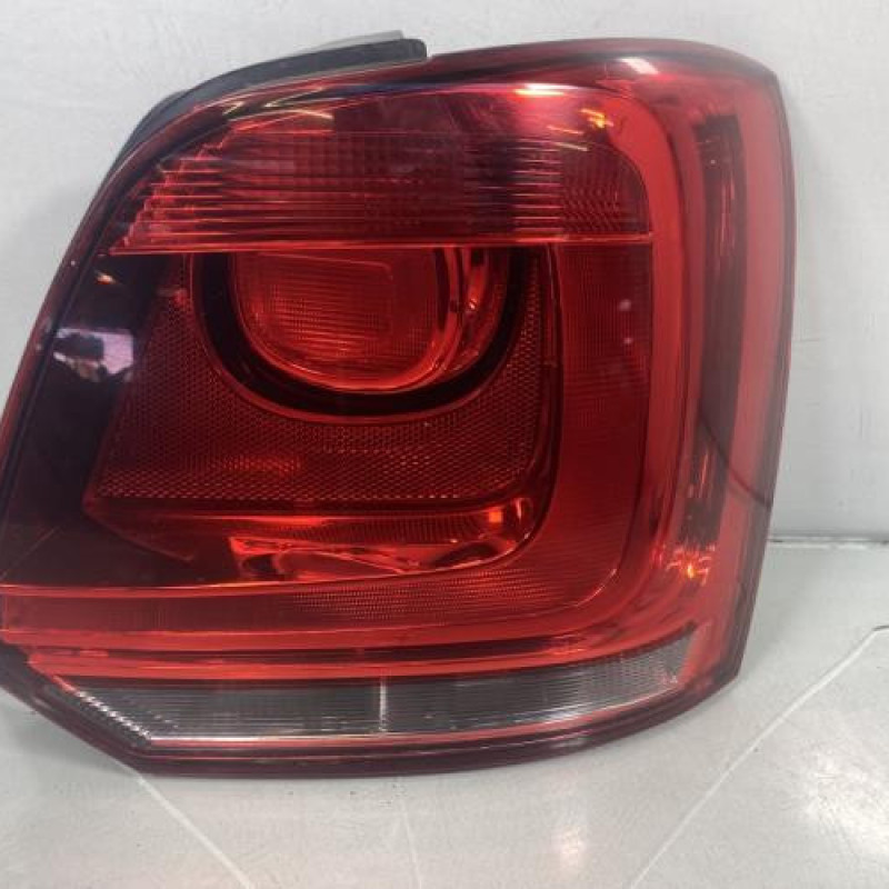 Feu arriere principal droit (feux) VOLKSWAGEN POLO 5 Photo n°1