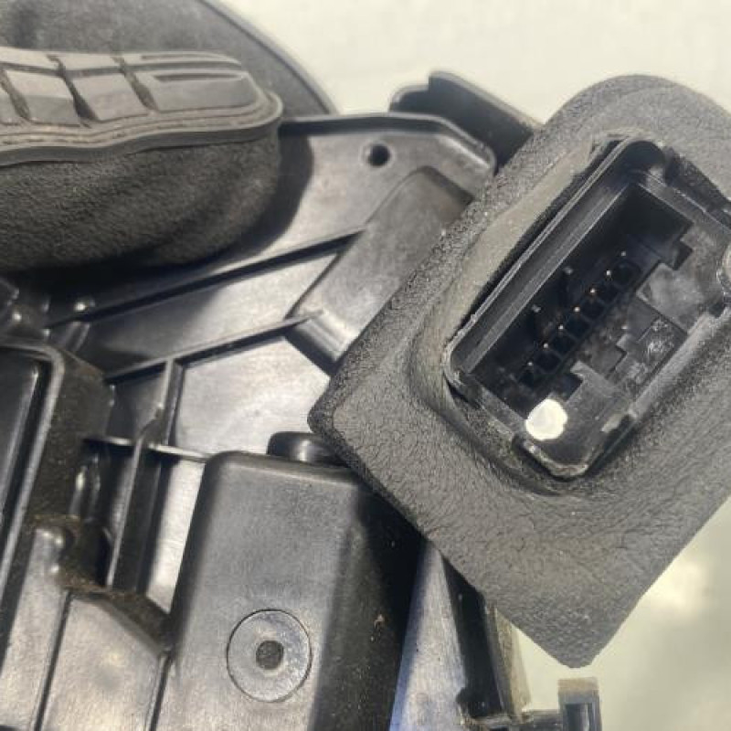 Serrure arriere gauche VOLKSWAGEN POLO 5 Photo n°3