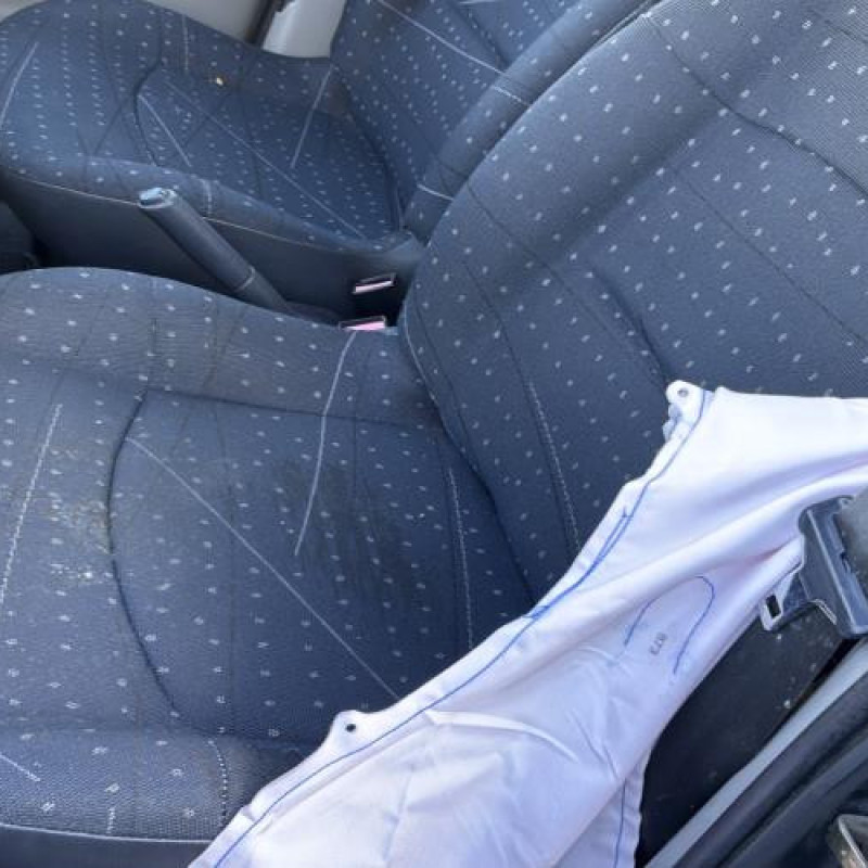 Moteur RENAULT CLIO 2 Photo n°16