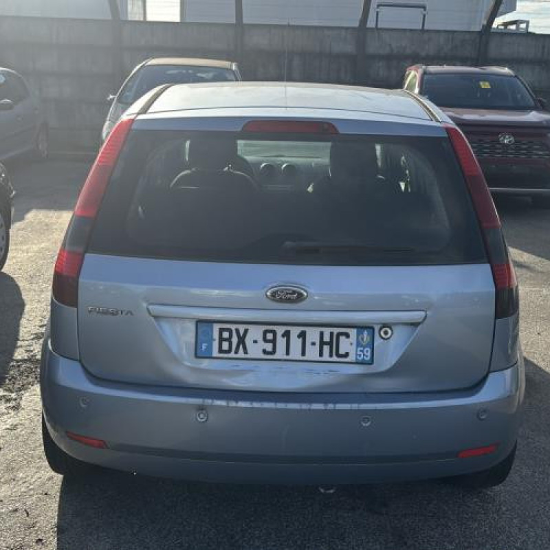 Aile avant droit FORD FIESTA 5 Photo n°9