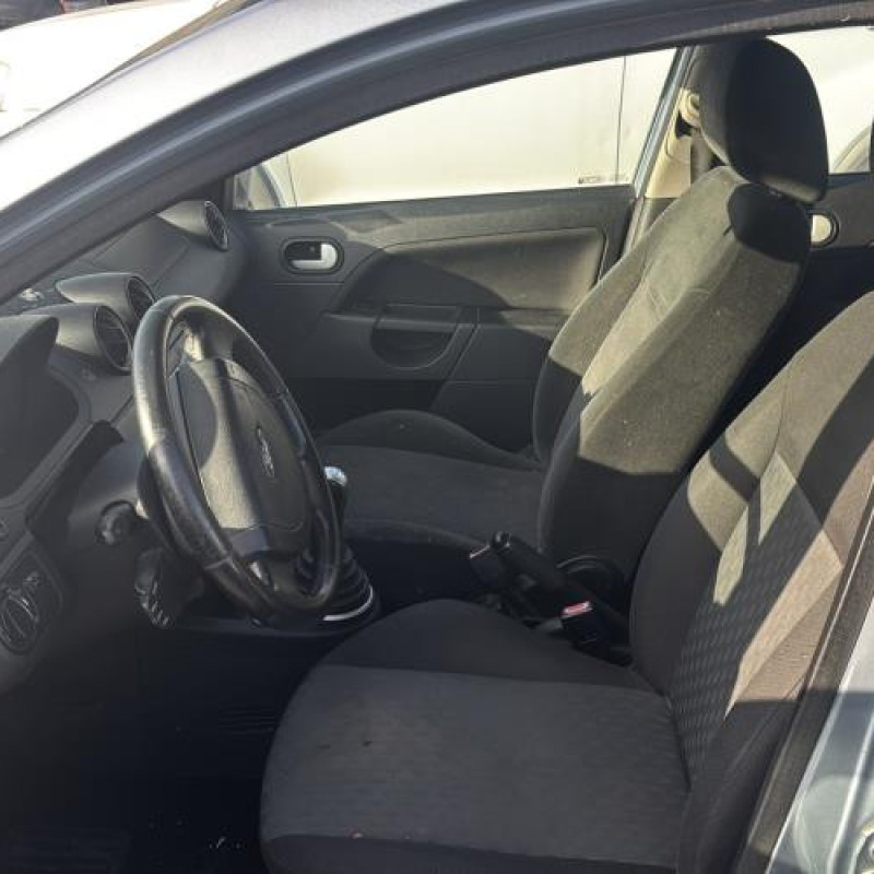 Aile avant droit FORD FIESTA 5 Photo n°15