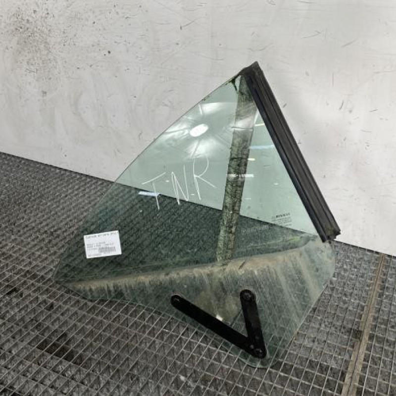 Custode arriere droit RENAULT MEGANE 3 Photo n°2