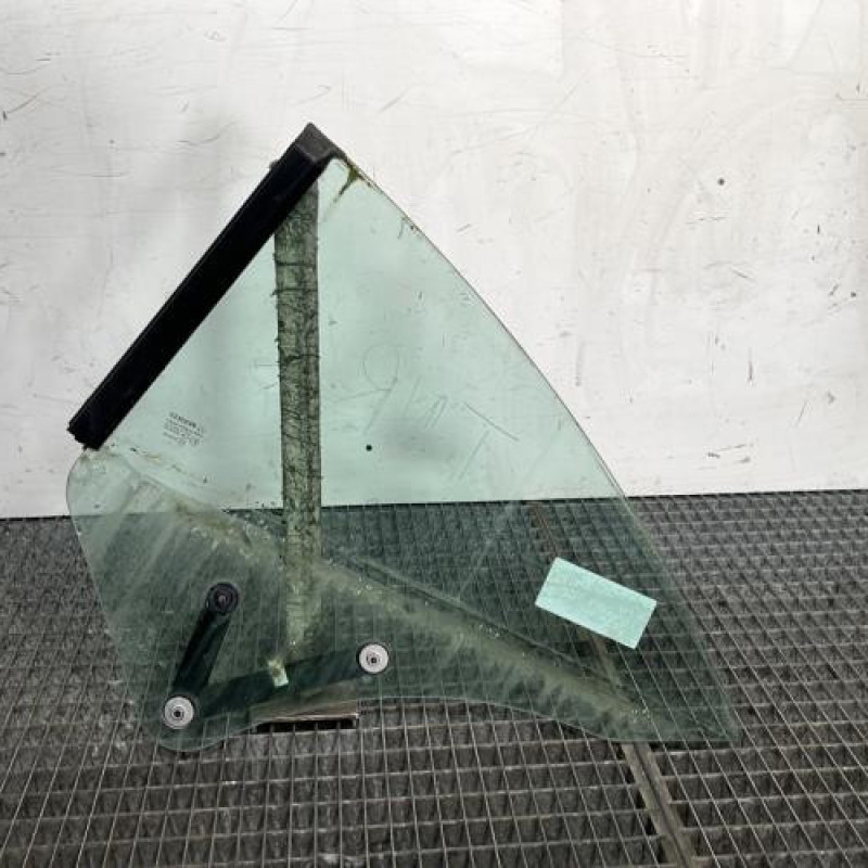 Custode arriere droit RENAULT MEGANE 3 Photo n°4