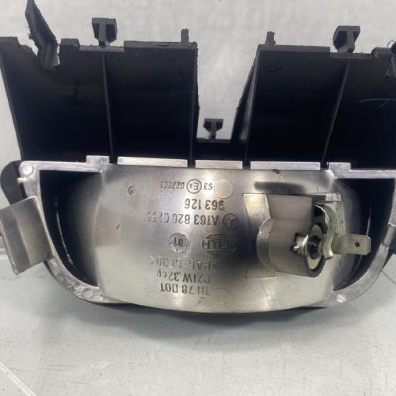 Feu arriere stop central MERCEDES CLASSE M 163 Photo n°2