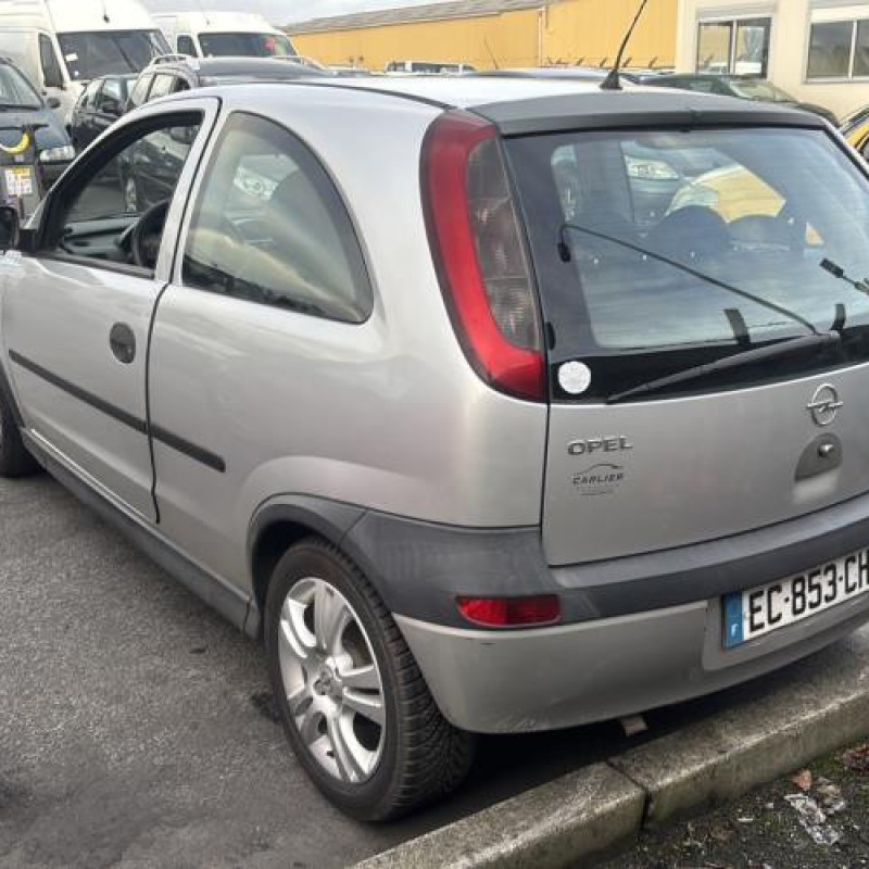 Feu arriere principal gauche (feux) OPEL CORSA C Photo n°9