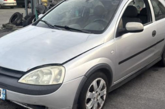 Feu arriere stop central OPEL CORSA C