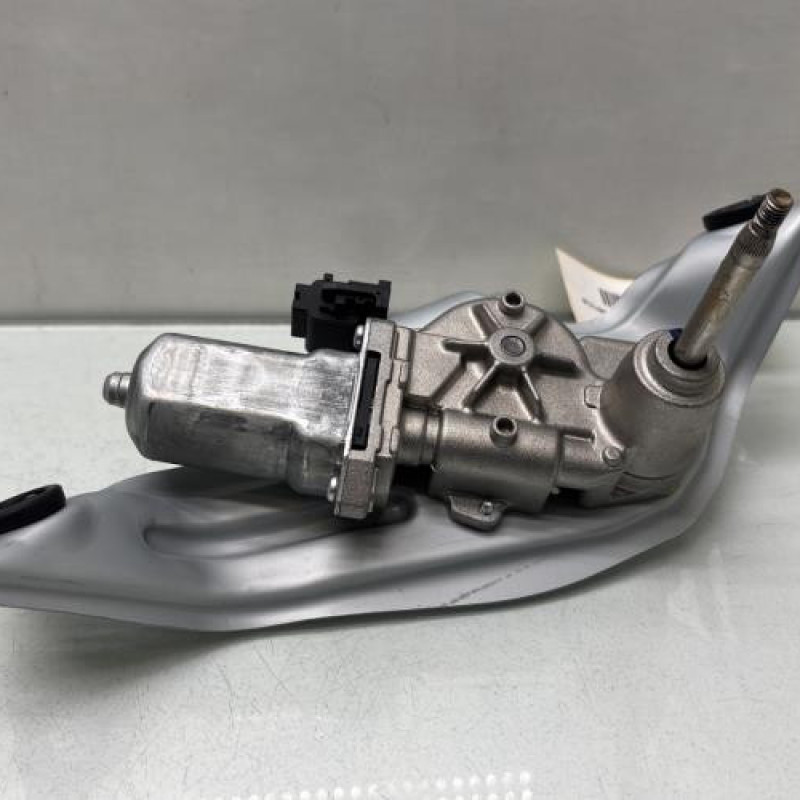 Moteur essuie glace arriere KIA STONIC Photo n°1