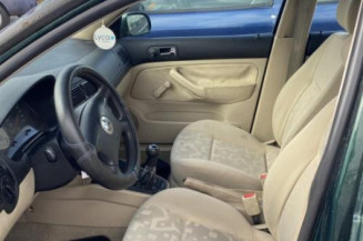 Pommeau de vitesses VOLKSWAGEN GOLF 4