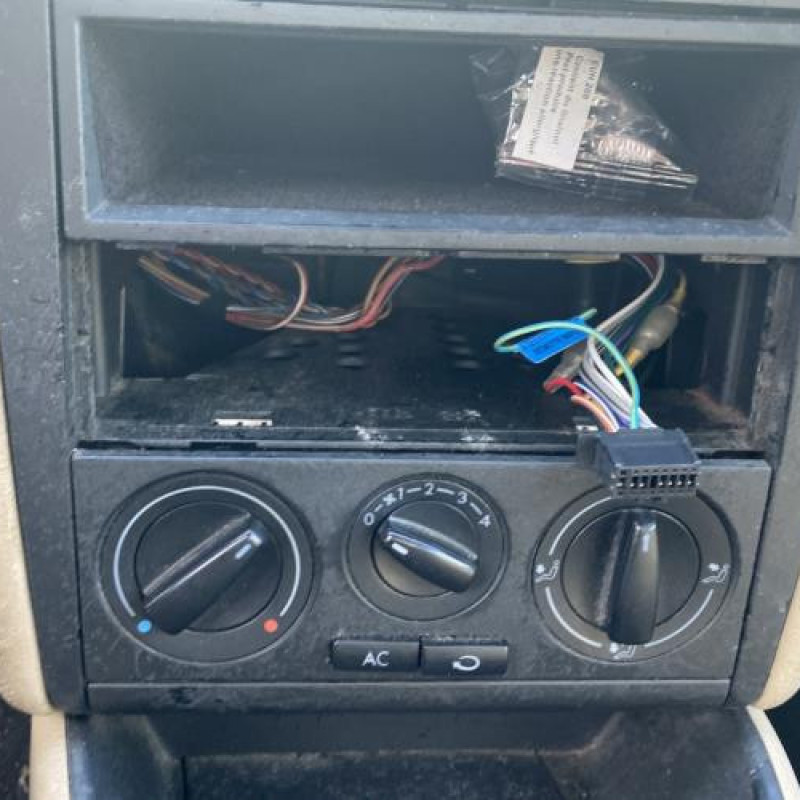 Pommeau de vitesses VOLKSWAGEN GOLF 4 Photo n°9