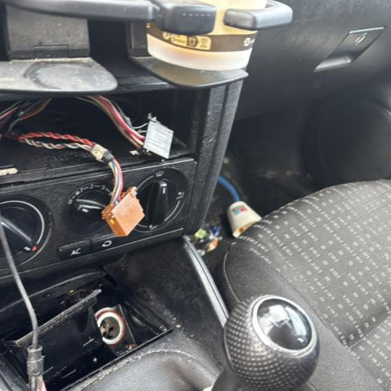 Pommeau de vitesses VOLKSWAGEN GOLF 4 Photo n°18