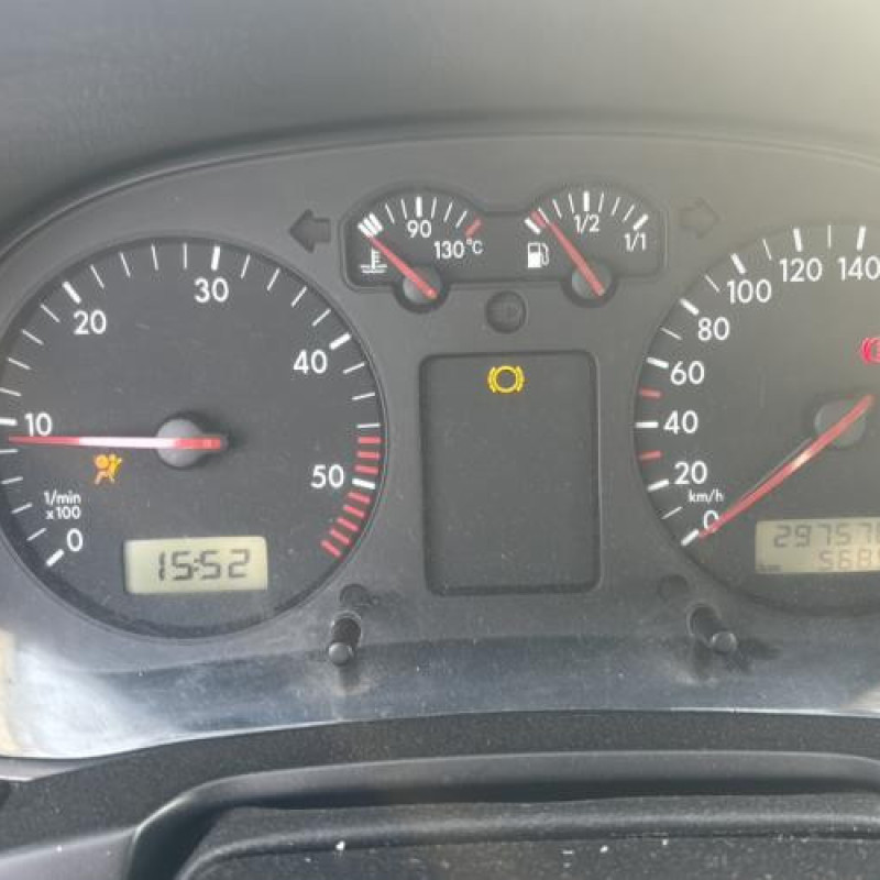 Leve vitre electrique avant droit VOLKSWAGEN GOLF 4 Photo n°9