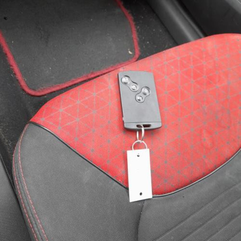 Reservoir essence RENAULT CLIO 4 Photo n°15