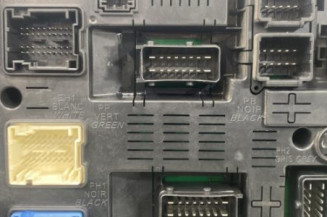 Boitier BSI PEUGEOT 5008 1