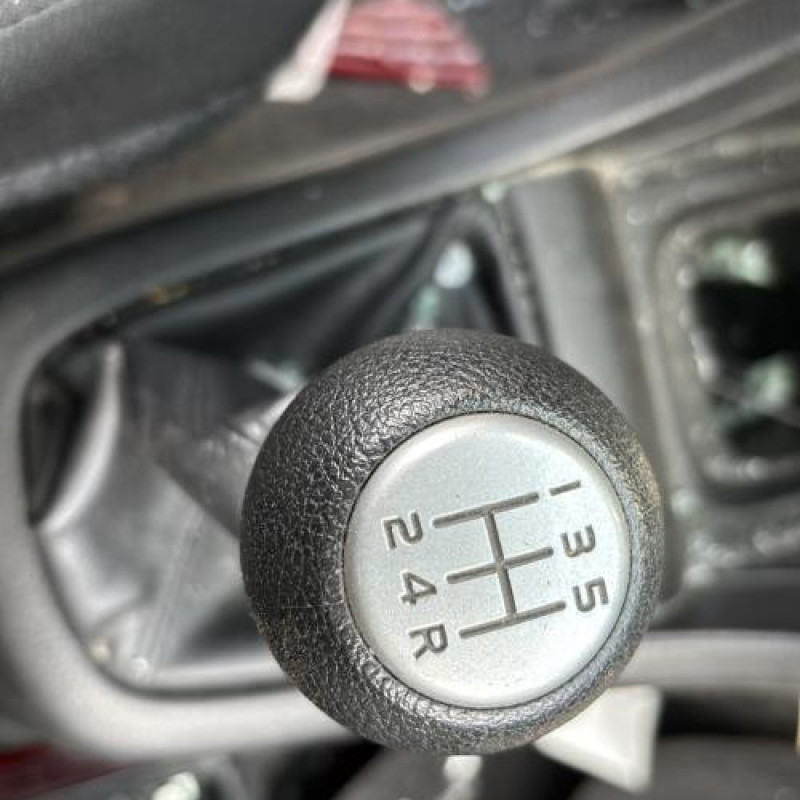 Antenne SUZUKI SWIFT 4 Photo n°12