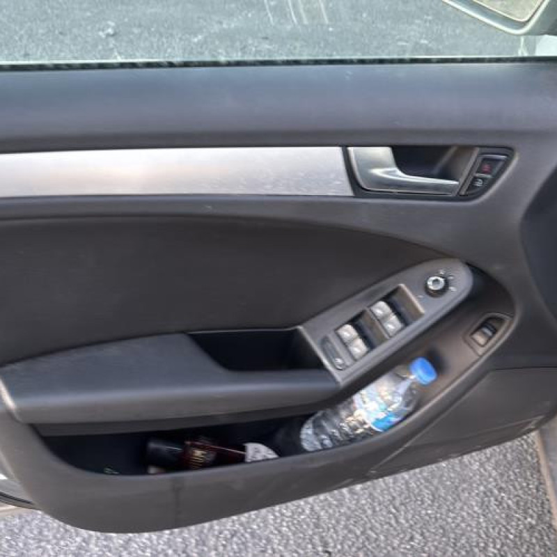 Chargeur CD AUDI A4 3 Photo n°15