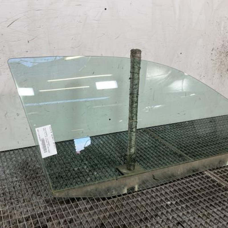 Vitre avant droit VOLKSWAGEN GOLF 4 Photo n°3