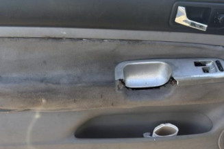 Vitre avant droit VOLKSWAGEN GOLF 4