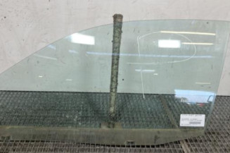 Vitre avant gauche VOLKSWAGEN GOLF 4 Photo n°1