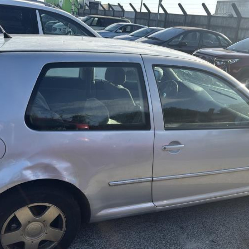 Vitre avant gauche VOLKSWAGEN GOLF 4 Photo n°10